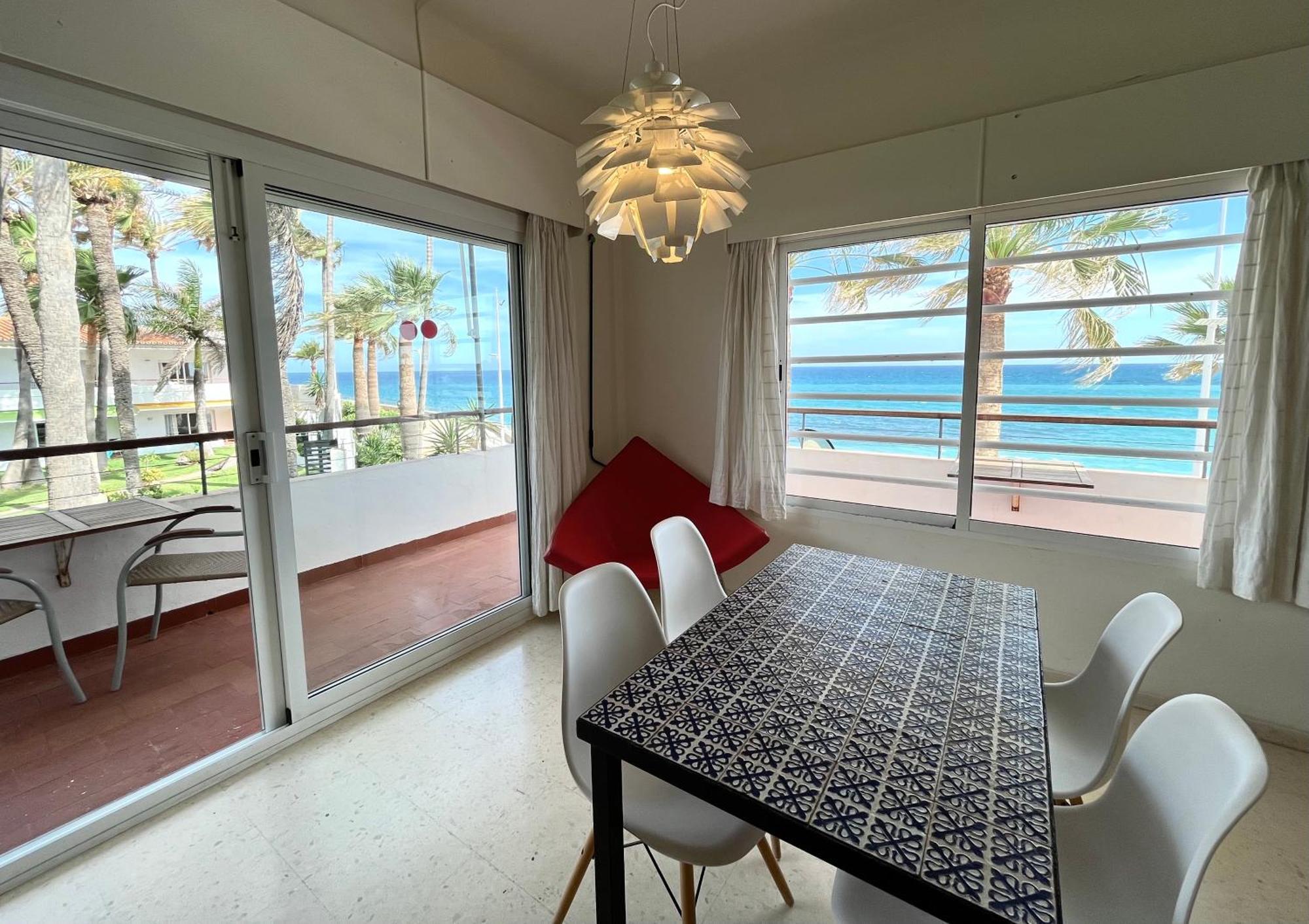 Apartamentos Playa Torrecilla Nerja Esterno foto