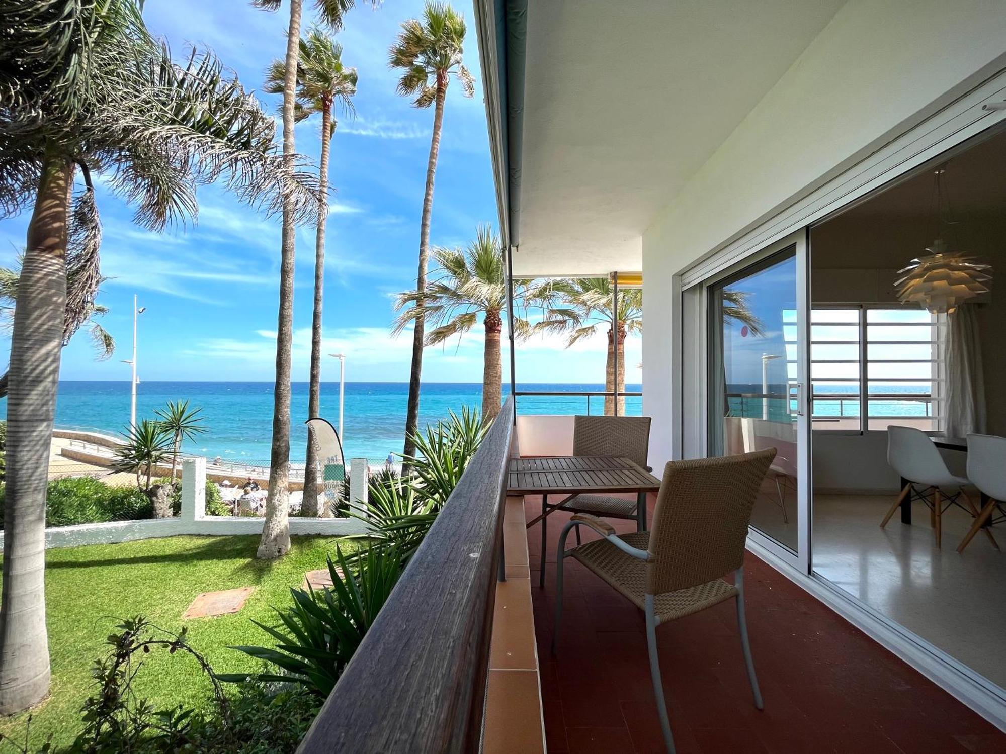 Apartamentos Playa Torrecilla Nerja Esterno foto