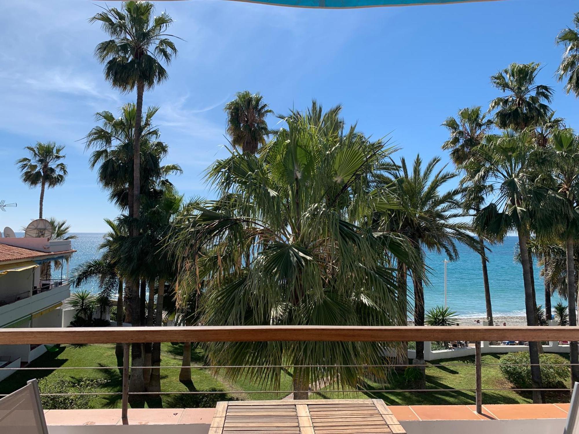 Apartamentos Playa Torrecilla Nerja Esterno foto
