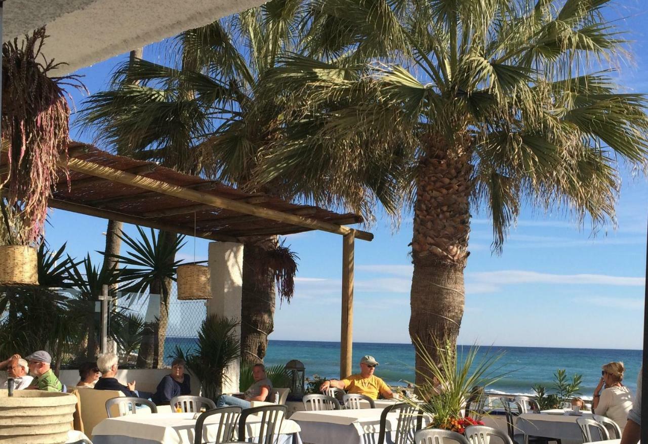 Apartamentos Playa Torrecilla Nerja Esterno foto