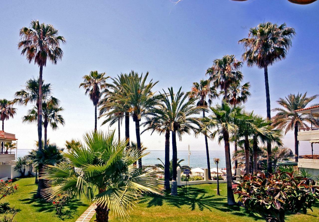 Apartamentos Playa Torrecilla Nerja Esterno foto