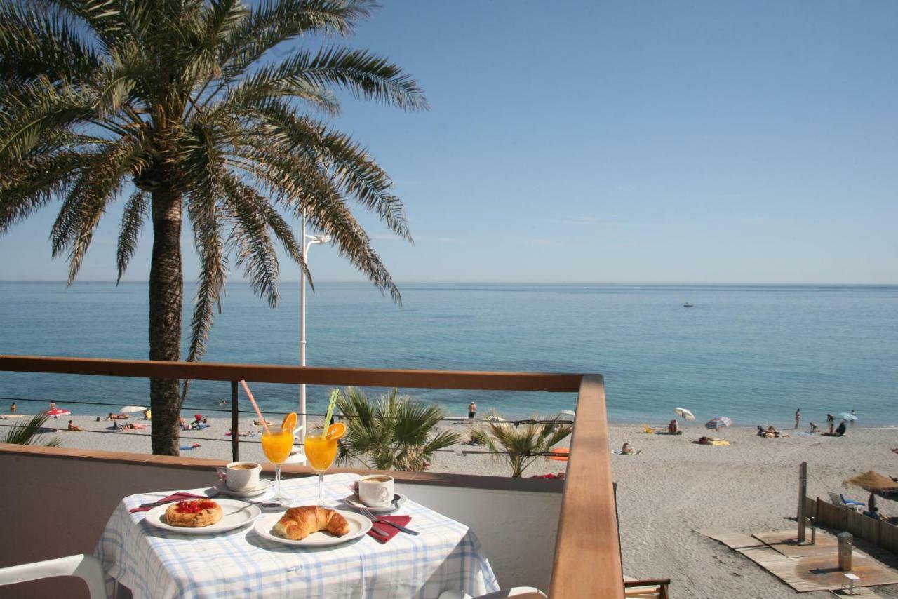 Apartamentos Playa Torrecilla Nerja Esterno foto