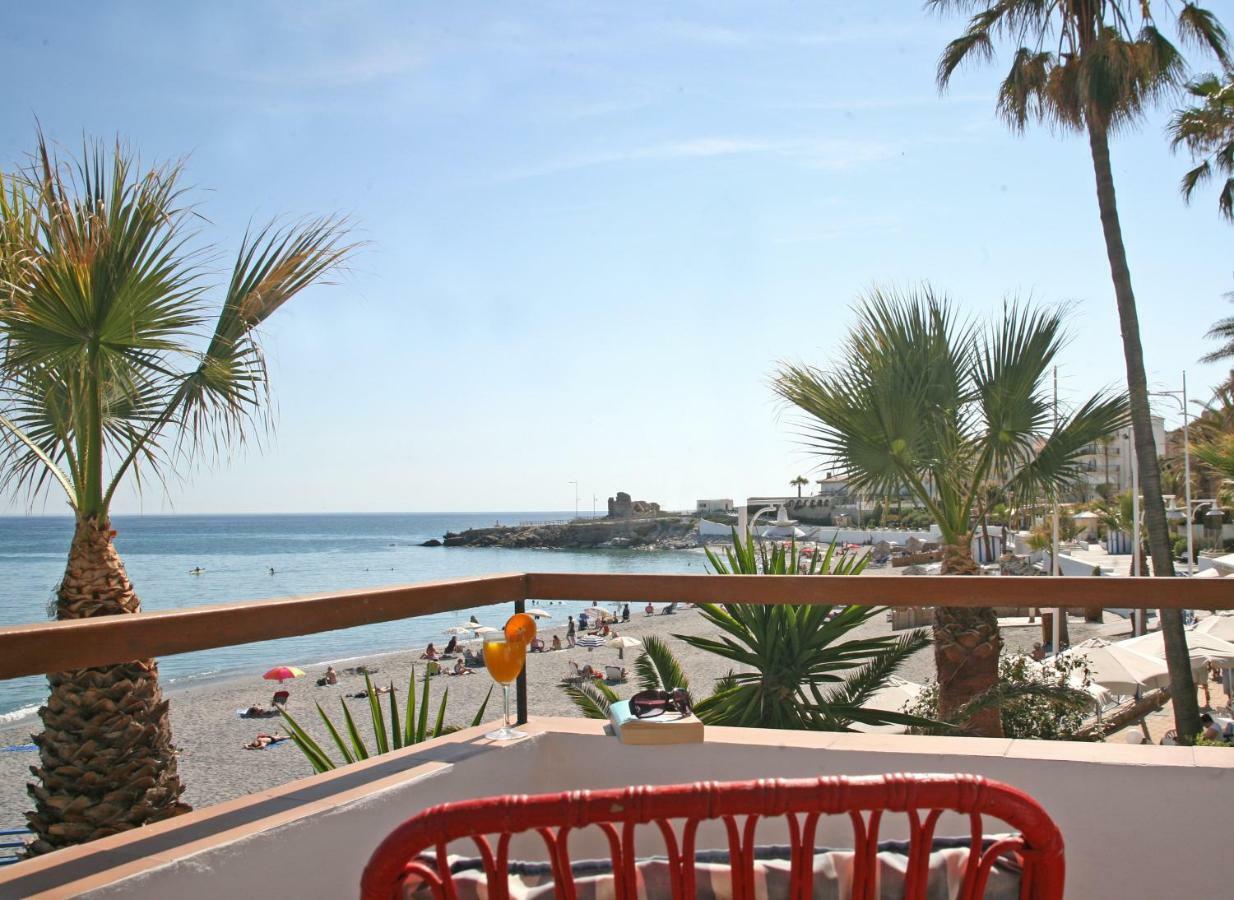 Apartamentos Playa Torrecilla Nerja Esterno foto